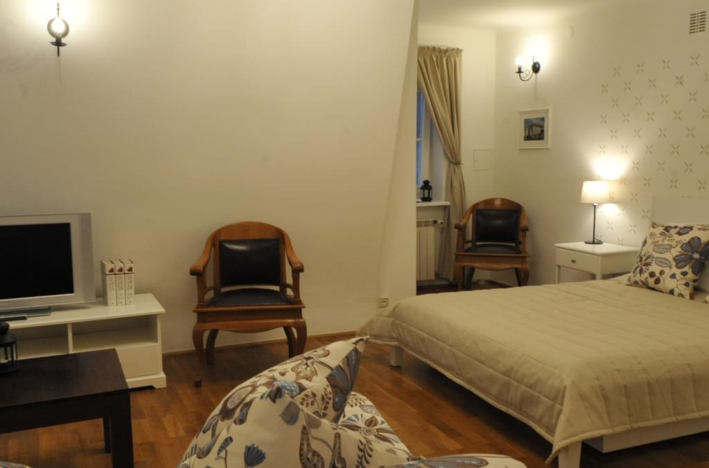 Milotu - Apartament Uniwersytecki Варшава Екстериор снимка