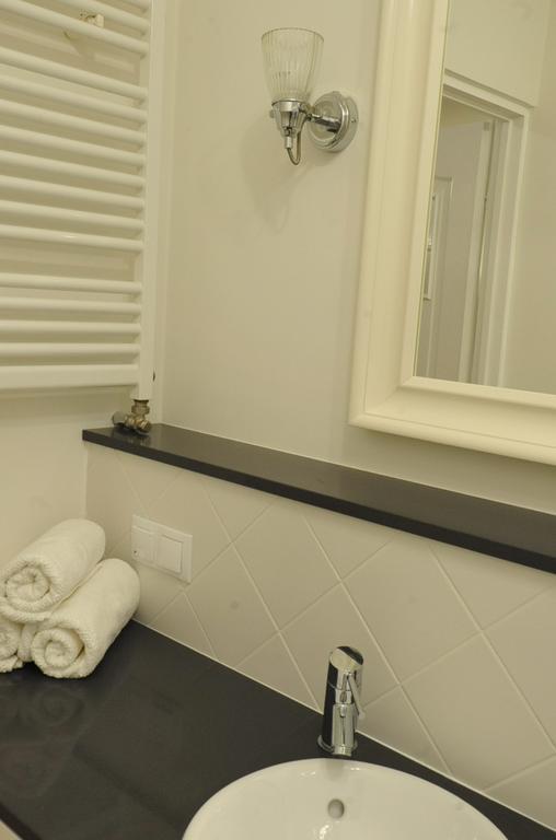 Milotu - Apartament Uniwersytecki Варшава Екстериор снимка